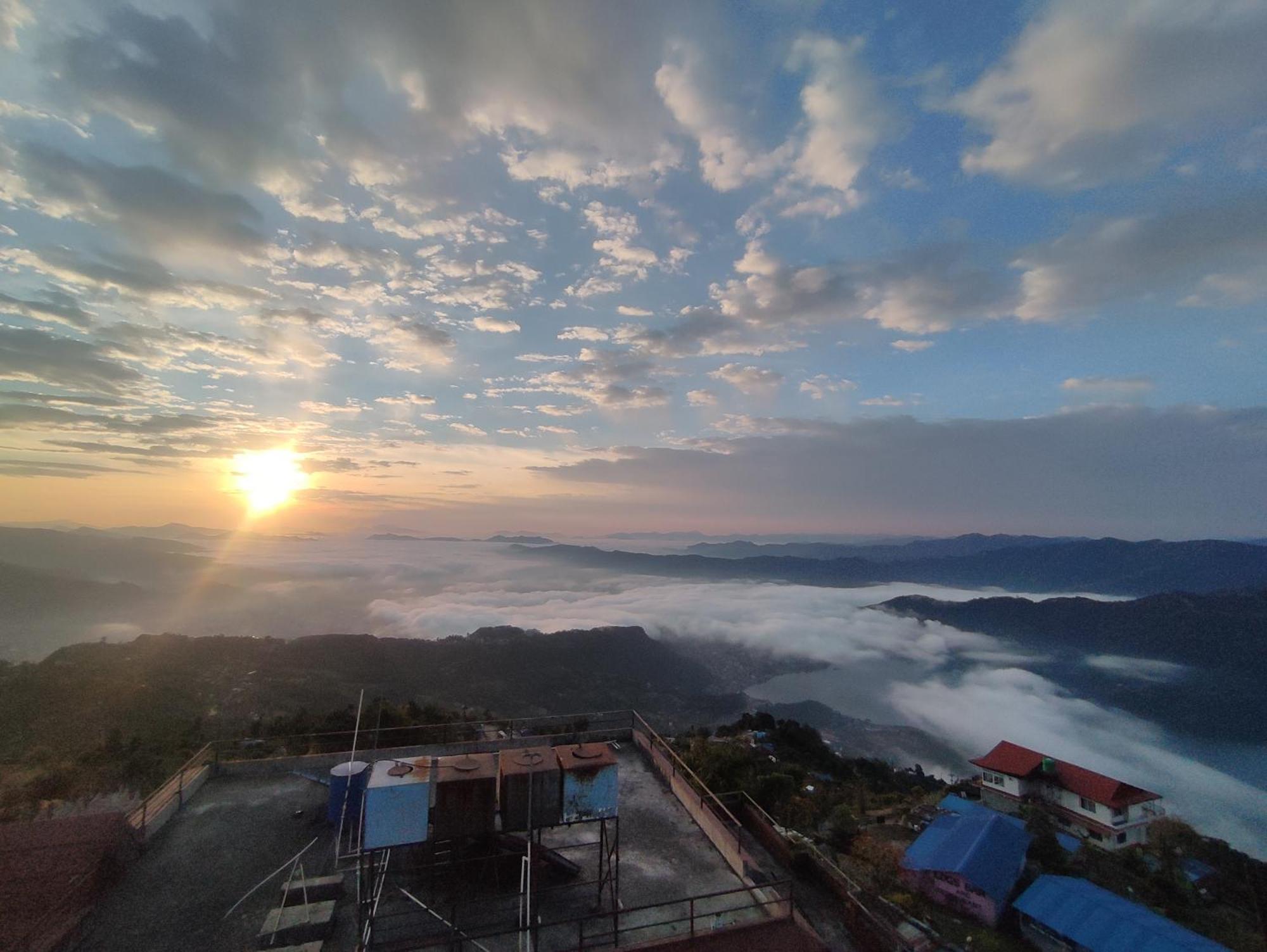 Sarangkot Hotel New Galaxy Покхара Екстер'єр фото
